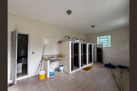 Casa à venda com 4200m², 5 quartos e 5 vagas Casa à venda com 4200m², 5 quartos e 5 vagasSauna