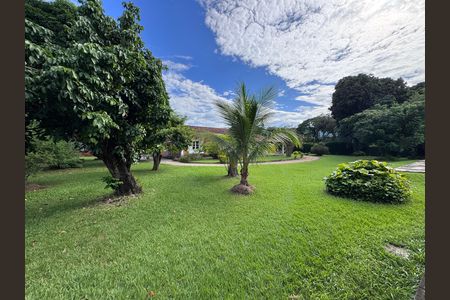 Casa à venda com 4200m², 5 quartos e 5 vagas Casa à venda com 4200m², 5 quartos e 5 vagasÁrea externa