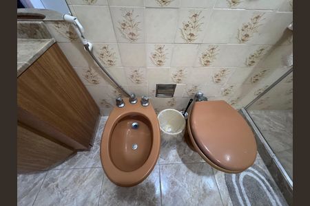 Casa à venda com 4200m², 5 quartos e 5 vagas Casa à venda com 4200m², 5 quartos e 5 vagasBanheiro Social 2