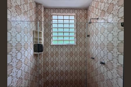 Casa à venda com 4200m², 5 quartos e 5 vagas Casa à venda com 4200m², 5 quartos e 5 vagasBanheiro Social 1
