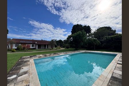 Casa à venda com 4200m², 5 quartos e 5 vagas Casa à venda com 4200m², 5 quartos e 5 vagasÁrea externa