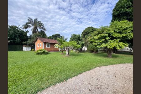 Casa à venda com 4200m², 5 quartos e 5 vagas Casa à venda com 4200m², 5 quartos e 5 vagasÁrea externa