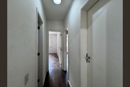 Casa à venda com 4200m², 5 quartos e 5 vagas Casa à venda com 4200m², 5 quartos e 5 vagasCorredor