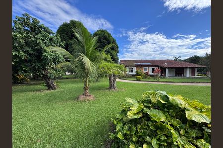 Casa à venda com 4200m², 5 quartos e 5 vagas Casa à venda com 4200m², 5 quartos e 5 vagasÁrea externa