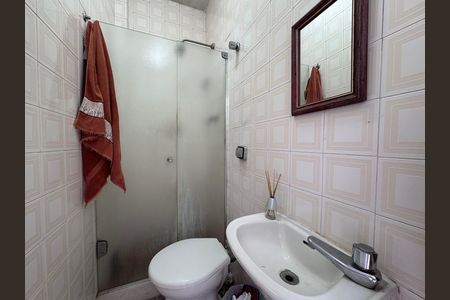Casa à venda com 4200m², 5 quartos e 5 vagas Casa à venda com 4200m², 5 quartos e 5 vagasÁrea de Serviço - Banheiro