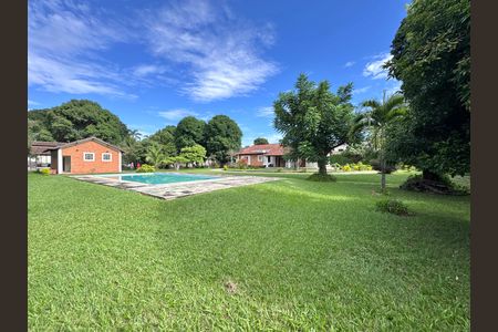 Casa à venda com 4200m², 5 quartos e 5 vagas Casa à venda com 4200m², 5 quartos e 5 vagasÁrea externa