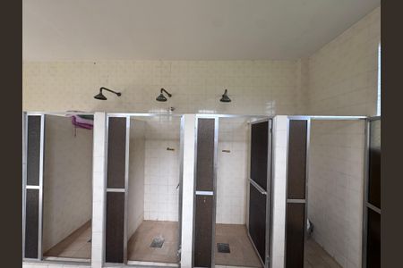 Casa à venda com 4200m², 5 quartos e 5 vagas Casa à venda com 4200m², 5 quartos e 5 vagasSauna