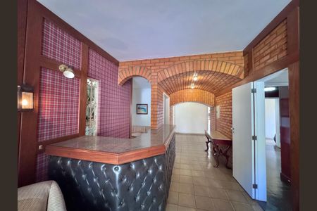 Casa à venda com 4200m², 5 quartos e 5 vagas Casa à venda com 4200m², 5 quartos e 5 vagasSala