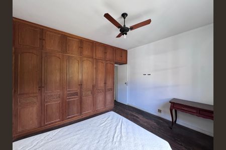 Casa à venda com 4200m², 5 quartos e 5 vagas Casa à venda com 4200m², 5 quartos e 5 vagasQuarto 2