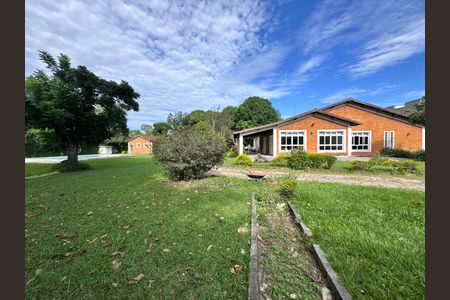 Casa à venda com 4200m², 5 quartos e 5 vagas Casa à venda com 4200m², 5 quartos e 5 vagasÁrea externa