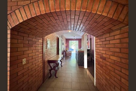 Casa à venda com 4200m², 5 quartos e 5 vagas Casa à venda com 4200m², 5 quartos e 5 vagasSala