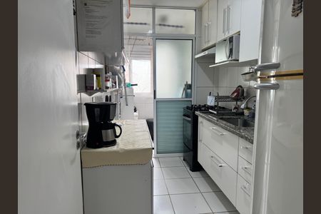 Cozinha  de apartamento à venda com 2 quartos, 52m² em Jardim Maria Duarte, São Paulo