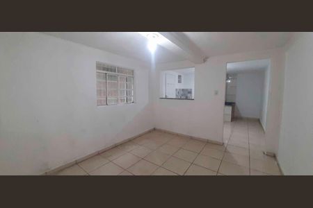 Casa para alugar com 60m², 1 quarto e sem vaga