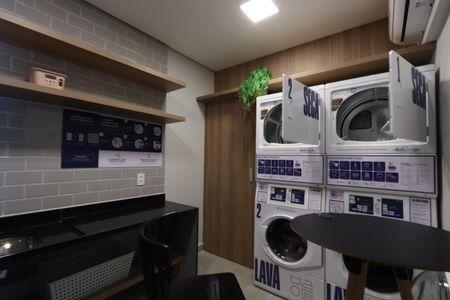Apartamento para alugar com 37m², 2 quartos e 1 vagaÁrea comum - Lavanderia Coletiva