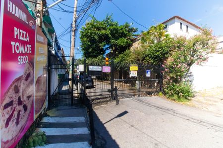 Apartamento à venda com 50m², 2 quartos e sem vaga Apartamento à venda com 50m², 2 quartos e sem vagaFachada