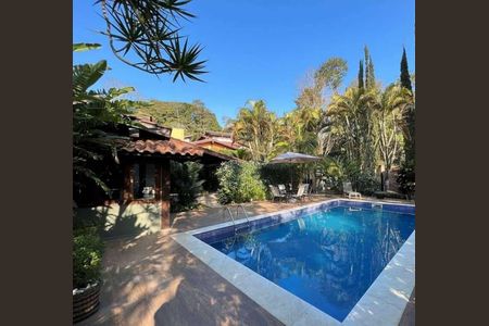 Casa de condomínio para alugar com 320m², 5 quartos e 4 vagasÁrea externa