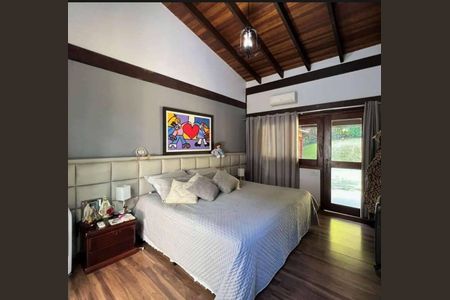 Casa de condomínio para alugar com 320m², 5 quartos e 4 vagasQuarto