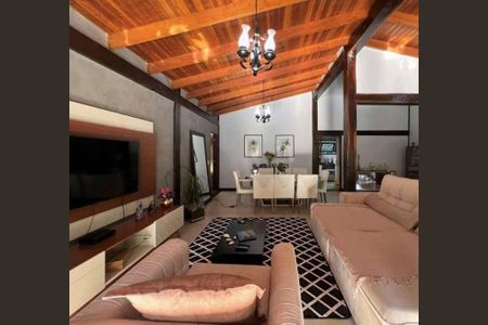 Casa de condomínio para alugar com 320m², 5 quartos e 4 vagasSala