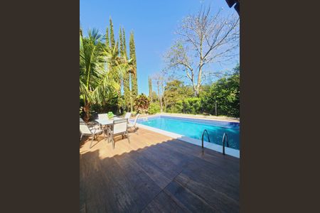 Casa de condomínio para alugar com 320m², 5 quartos e 4 vagasÁrea externa