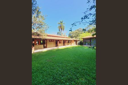 Casa de condomínio para alugar com 320m², 5 quartos e 4 vagasÁrea externa