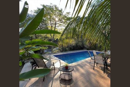 Casa de condomínio para alugar com 320m², 5 quartos e 4 vagasÁrea externa