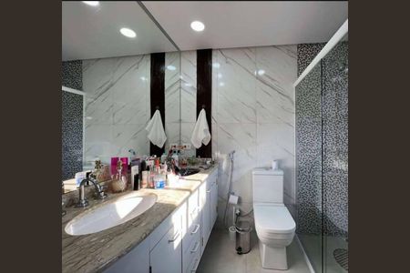 Casa de condomínio para alugar com 320m², 5 quartos e 4 vagasBanheiro