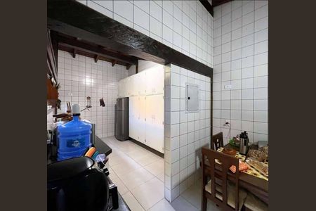 Casa de condomínio para alugar com 320m², 5 quartos e 4 vagasCozinha