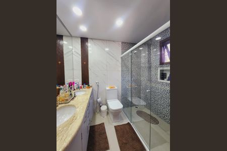 Casa de condomínio para alugar com 320m², 5 quartos e 4 vagasBanheiro