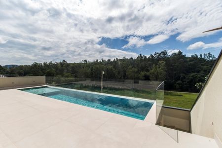 Casa de condomínio à venda com 510m², 4 quartos e 6 vagasPiscina