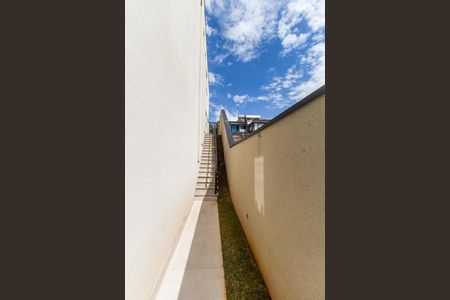 Casa de condomínio à venda com 510m², 4 quartos e 6 vagasEntrada