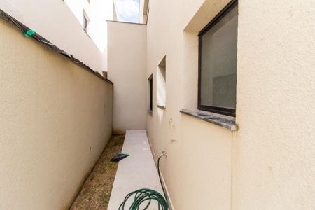 Casa de condomínio à venda com 510m², 4 quartos e 6 vagasCorredor