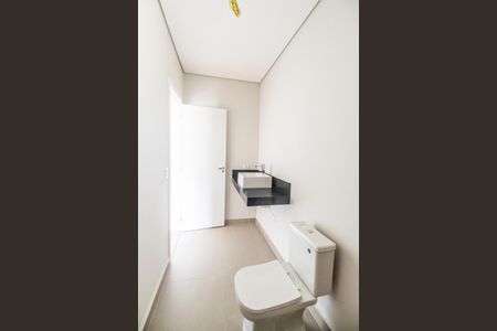 Casa de condomínio à venda com 510m², 4 quartos e 6 vagasBanheiro da Suíte