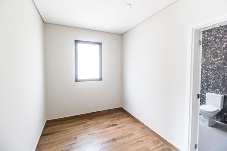 Casa de condomínio à venda com 510m², 4 quartos e 6 vagasCloset da suíte