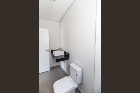 Casa de condomínio à venda com 510m², 4 quartos e 6 vagasBanheiro da Suíte