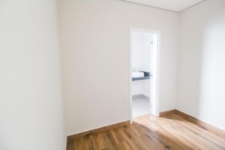 Casa de condomínio à venda com 510m², 4 quartos e 6 vagasCloset da suíte