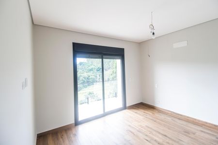 Casa de condomínio à venda com 510m², 4 quartos e 6 vagasSuíte 4