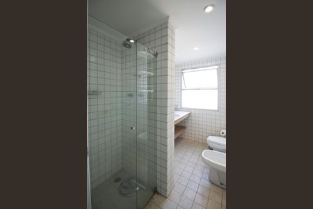 Apartamento para alugar com 110m², 3 quartos e 1 vaga Apartamento para alugar com 110m², 3 quartos e 1 vagaBanheiro da Suíte