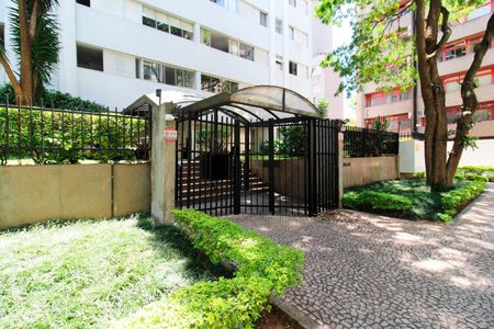 Apartamento para alugar com 110m², 3 quartos e 1 vaga Apartamento para alugar com 110m², 3 quartos e 1 vagaFachada