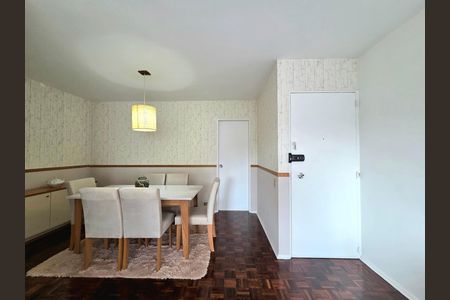 Apartamento para alugar com 110m², 3 quartos e 1 vaga Apartamento para alugar com 110m², 3 quartos e 1 vagaSala