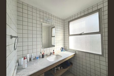 Apartamento para alugar com 110m², 3 quartos e 1 vaga Apartamento para alugar com 110m², 3 quartos e 1 vagaBanheiro da Suíte