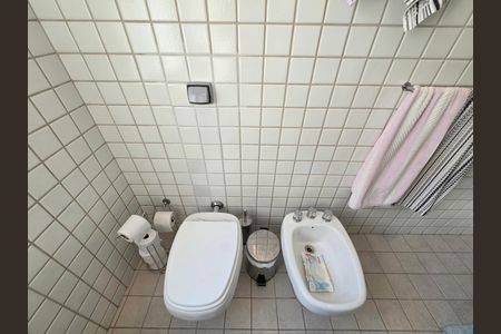 Apartamento para alugar com 110m², 3 quartos e 1 vaga Apartamento para alugar com 110m², 3 quartos e 1 vagaBanheiro da Suíte