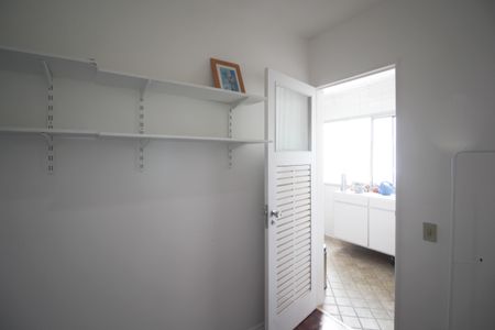 Apartamento para alugar com 110m², 3 quartos e 1 vaga Apartamento para alugar com 110m², 3 quartos e 1 vagaQuarto de Serviço