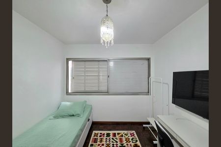 Apartamento para alugar com 110m², 3 quartos e 1 vaga Apartamento para alugar com 110m², 3 quartos e 1 vagaQuarto