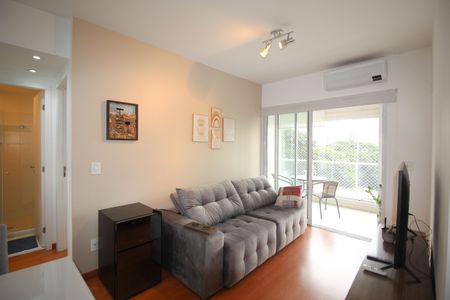 Sala de apartamento para alugar com 1 quarto, 50m² em Campo Belo, São Paulo