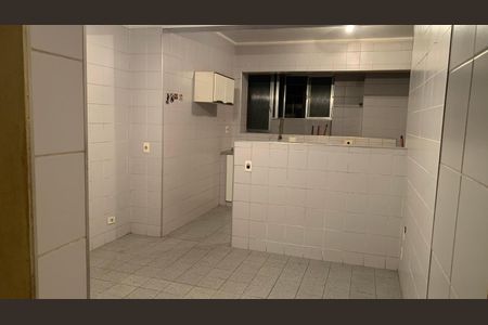 Apartamento à venda com 120m², 3 quartos e sem vagaCozinha
