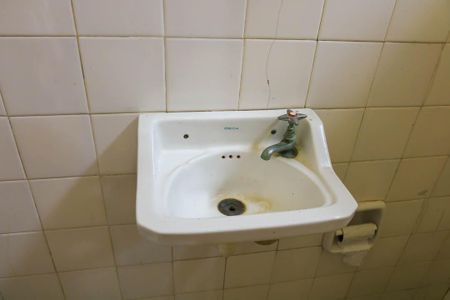 Banheiro de Serviço de casa à venda com 4 quartos, 150m² em Lins de Vasconcelos, Rio de Janeiro