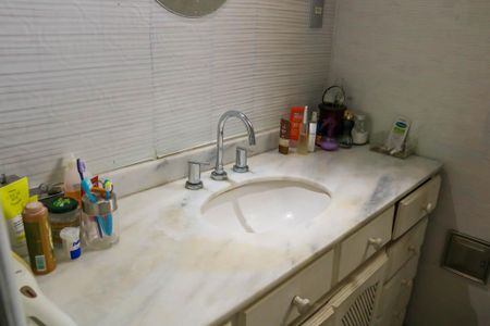 Casa à venda com 150m², 4 quartos e 1 vagaBanheiro do Quarto Suite - 2º Pavimento