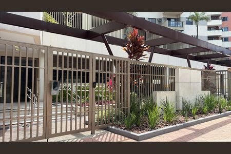 Apartamento à venda com 56m², 2 quartos e 1 vaga Apartamento à venda com 56m², 2 quartos e 1 vagaFachada