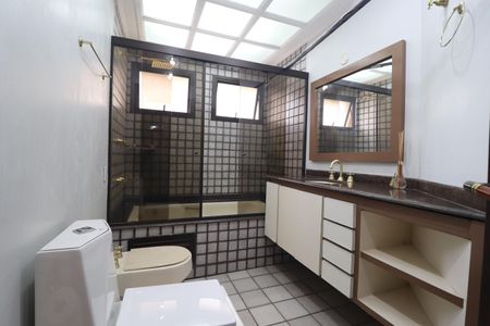 Apartamento para alugar com 180m², 3 quartos e 4 vagasBanheiro 3