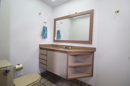 Apartamento para alugar com 180m², 3 quartos e 4 vagasBanheiro Quarto 2 suíte